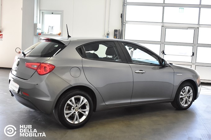 ALFA ROMEO Giulietta 1.6 JTDm-2 105 CV Distinctive